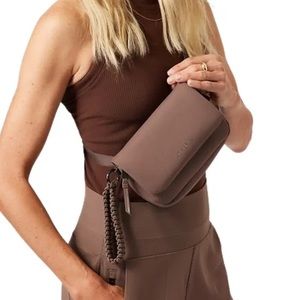 Banana Republic Revive Convertible Waistbag (Brown)